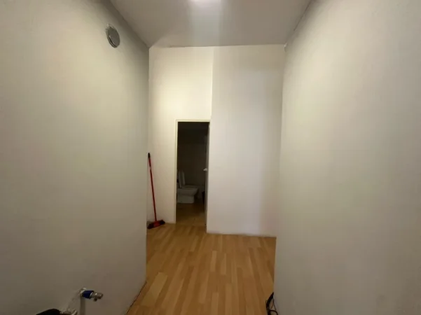 Durres, jepet me qera ambjent biznesi Kati 1, 40 m² 450 € (Plazh)