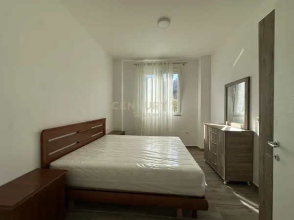 Tirane, jepet me qera apartament 2+1 Kati 2, 450 € 