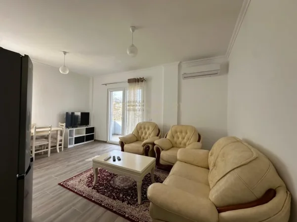 Tirane, jepet me qera apartament 2+1 Kati 2, 450 € 