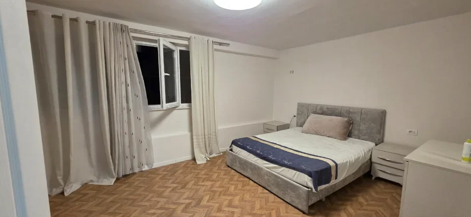 Tirane, shitet apartament duplex 2+1 Kati 1, 160 m² 160.000 € (Selite)