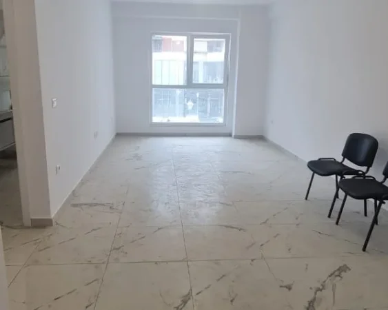 Tirane, jepet me qera zyre Kati 2, 79 m² 450 € (laprake)
