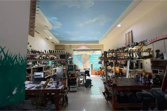 Tirane, shitet dyqan Kati 0, 48 m² 96.000 € (Prane restorant Freskut)