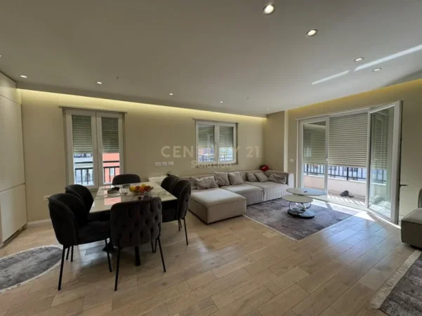 Tirane, shitet apartament 2+1 Kati 6, 170.000 € 
