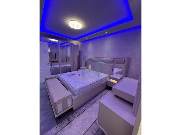 Tirane, jap me qera Kati 7, 65 m² 500 € (Apartament 1+1 me qira tek Univers City QTU)