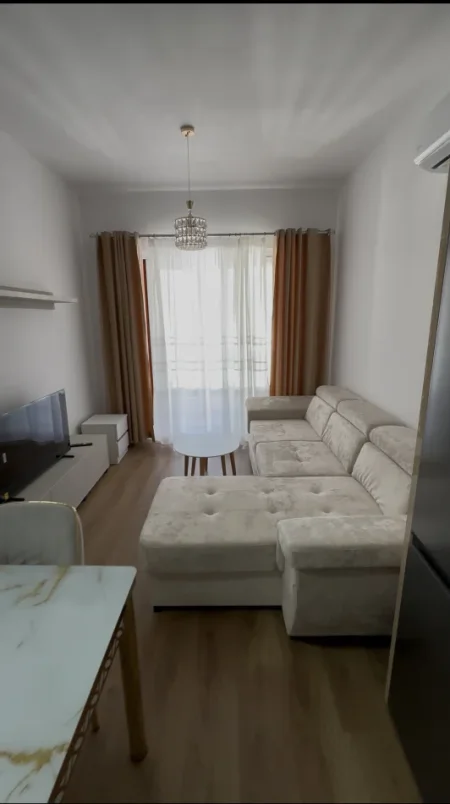 Tirane, jepet me qera apartament 1+1+Ballkon Kati 8, 62 m² 420 € (Alidemi)