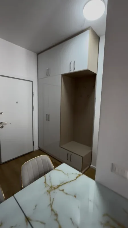 Tirane, jepet me qera apartament 1+1+Ballkon Kati 8, 62 m² 420 € (Alidemi)