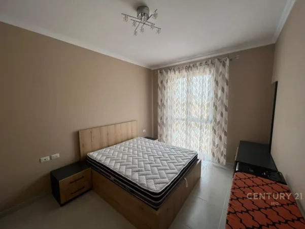 Tirane, jepet me qera 1+1 , 500 € (QSUT)