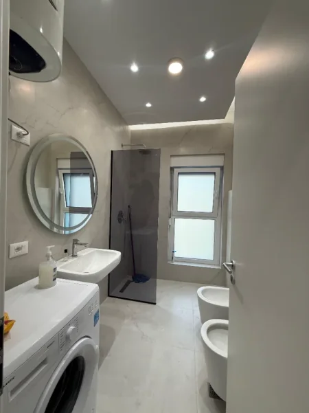 Tirane, jepet me qera apartament 2+1+Ballkon, 60.000 Leke/muaj, Kati i 7, (Ali Dem, Rezidenca Kadiu)