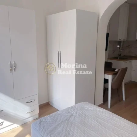 Tirane, jepet me qera garsonier Kati 3, 35 m² 350 € (21 Dhjetori)