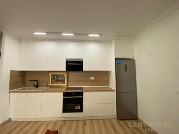 Tirane, jepet me qera apartament 1+1 Kati 2, 600 € 