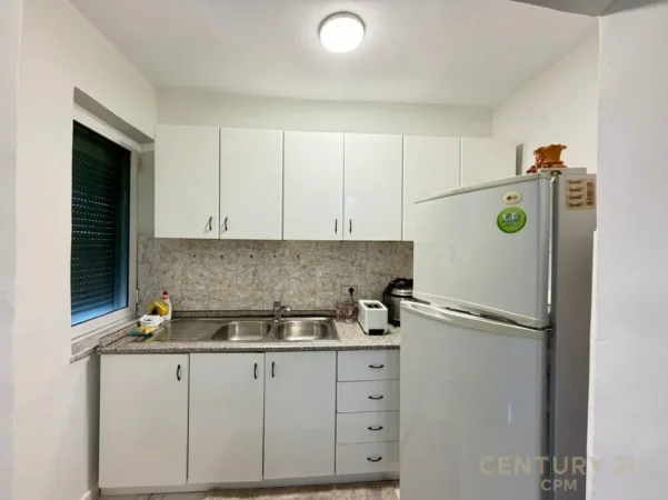 Tirane, jepet me qera apartament 2+1 Kati 4, 450 € 