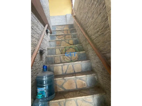 Durres, jepet me qera ambjent biznesi Kati 2, 70 m² 600 € 