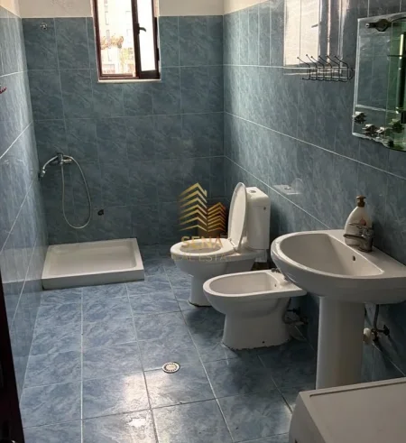 Tirane, jepet me qera apartament 2+1 Kati 2, 110 m² 400 € (Jordan Misja)