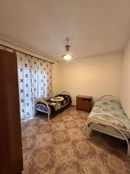Tirane, jepet me qera apartament 1+1 , 68 m² 350 € (Astir)