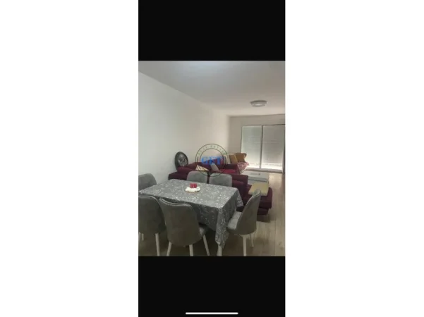 Durres, jepet me qera apartament 2+1 Kati 1, 102 m² 450 € 