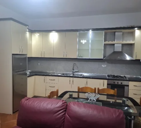 Tirane, jepet me qera apartament 1+1 Kati 1, 65 m² 510 € (Astir)