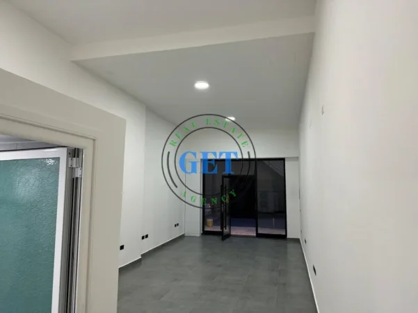 Durres, jepet me qera ambjent biznesi Kati 0, 45 m² 1.000 € 