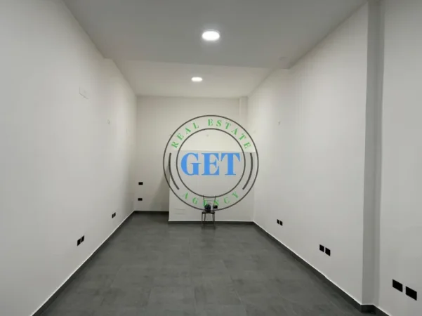 Durres, jepet me qera ambjent biznesi Kati 0, 45 m² 1.000 € 
