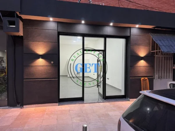 Durres, jepet me qera ambjent biznesi Kati 0, 45 m² 1.000 € 