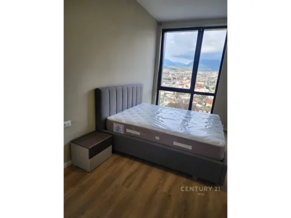 Tirane, jepet me qera 2+1 Kati 8, 78 m² 650 € 