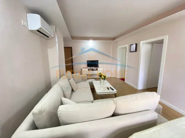 Tirane, jepet me qera apartament 1+1 Kati 1, 61 m² 820 € (KOMUNA E PARISIT , Prane Parkut OLIMPIK)