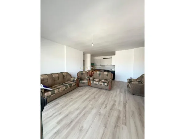 Tirane, jepet me qera apartament 2+1 Kati 5, 103 m² 400 € 