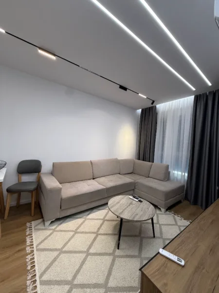 Tirane, jepet me qera apartament 2+1+Ballkon Kati 7, (Rezidenca Kadiu, Ali Demi)