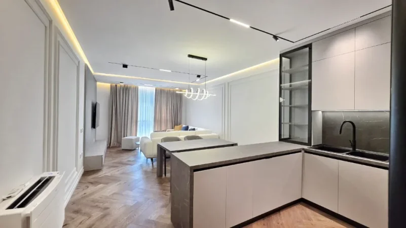 Tirane, jepet me qera apartament 3+1+Ballkon , 152 m² 1.900 € (Mine Peza)