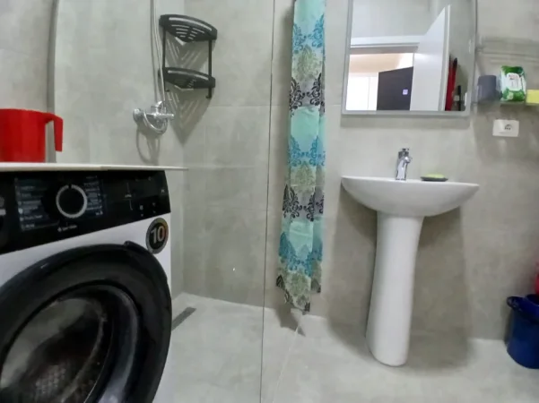 Tirane, jepet me qera apartament 1+1+Ballkon Kati 7, 55 m² 500 € 
