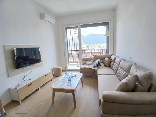 Tirane, jepet me qera apartament 1+1+Ballkon Kati 9, 60 m² 500 € 