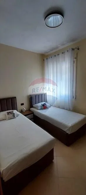 Vlore - Lungomare, jepet me qera apartament 2+1+Ballkon Kati 6, 78 m² 500 € (Rruga Dhimitër Konomi, Vlore)