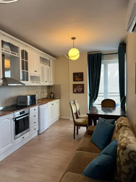 Tirane, jepet me qera apartament Kati 6, 70 m² 650 € 