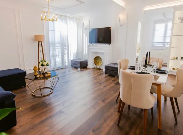 Tirane, jepet me qera apartament 1+1+Ballkon Kati 9, 70 m² 599 € 