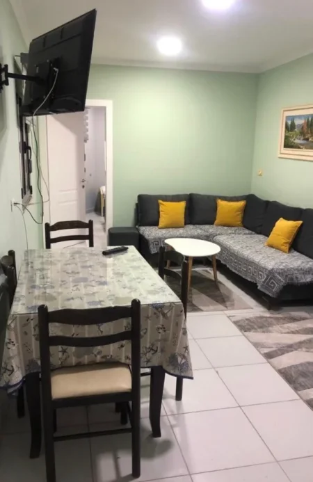 Tirane, jepet me qera apartament 1+1+Ballkon Kati 5, 70 m² 480 € 