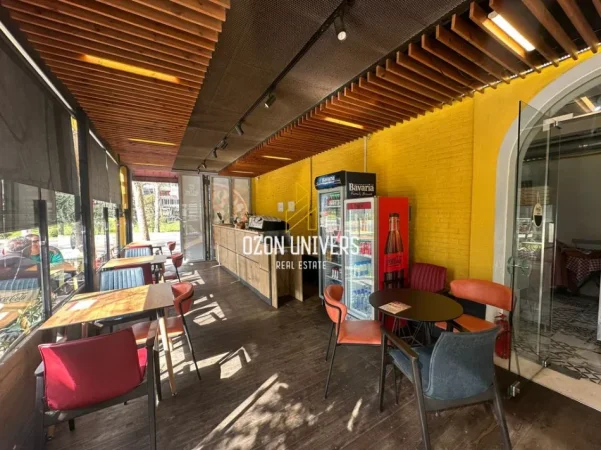 Tirane, shitet ambjent biznesi Kati 0, 40 m² 40.000 € (Bulevardi Bajram Curri)