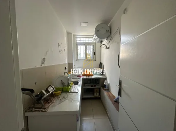 Tirane, shitet ambjent biznesi Kati 0, 40 m² 40.000 € (Bulevardi Bajram Curri)