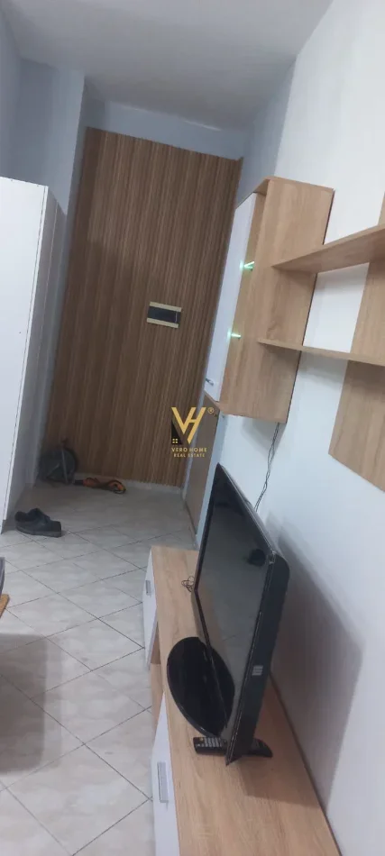 Tirane, jepet me qera apartament 1+1+Ballkon Kati 2, 67 m² 400 € (FRESKU)