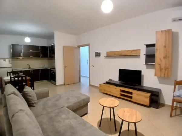Tirane, jepet me qera apartament 1+1+Ballkon Kati 1, 68 m² 420 €