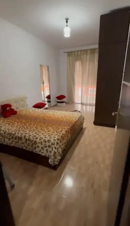 Tirane, jepet me qera apartament 1+1+Ballkon Kati 7, 70 m² 400 € 