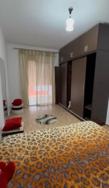 Tirane, jepet me qera apartament 1+1+Ballkon Kati 7, 70 m² 400 € 