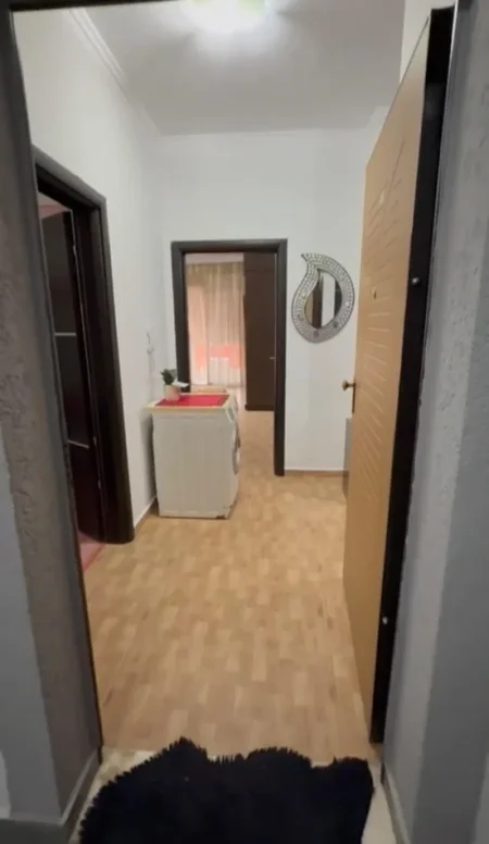 Tirane, jepet me qera apartament 1+1+Ballkon Kati 7, 70 m² 400 € 