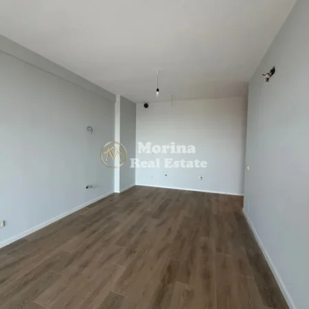 Tirane, jepet me qera apartament 2+1 Kati 7, 120 m² 800 € (Rruga Mine Peza)