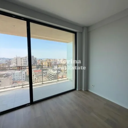 Tirane, jepet me qera apartament 2+1 Kati 7, 120 m² 800 € (Rruga Mine Peza)
