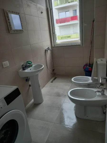 Tirane, jepet me qera apartament 1+1 Kati 3, 62 m² 450 € (ASTIR)