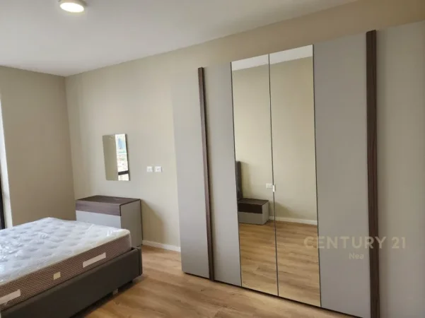 Tirane, jepet me qera apartament 2+1 Kati 8, 78 m² 650 € (bulevardi i ri)