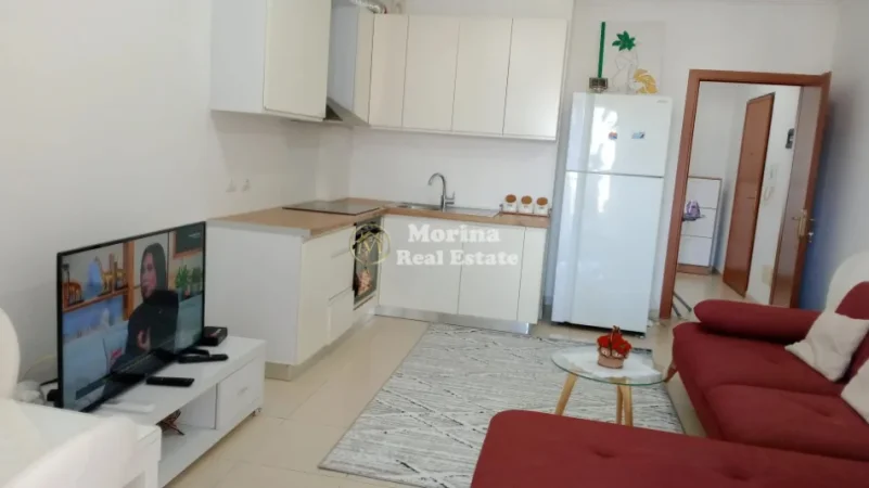 Tirane, jepet me qera apartament 1+1 Kati 8, 65 m² 430 € (Yzberisht)