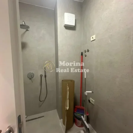 Tirane, jepet me qera ambjent biznesi Kati 9, 130 m² 800 € (Rruga Mine Peza)
