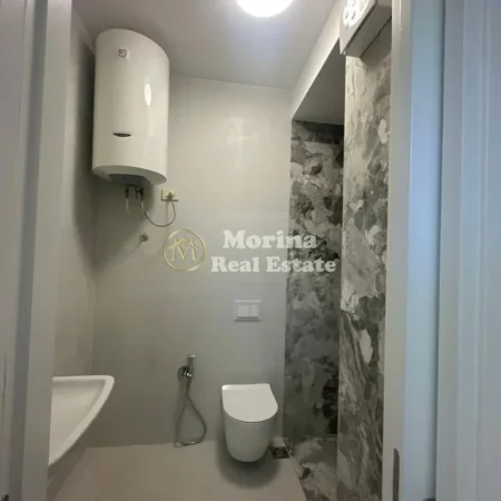 Tirane, jepet me qera ambjent biznesi Kati 9, 130 m² 800 € (Rruga Mine Peza)