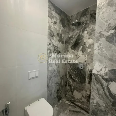 Tirane, jepet me qera ambjent biznesi Kati 9, 130 m² 800 € (Rruga Mine Peza)