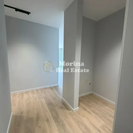 Tirane, jepet me qera ambjent biznesi Kati 8, 130 m² 800 € (Rruga Mine Peza)